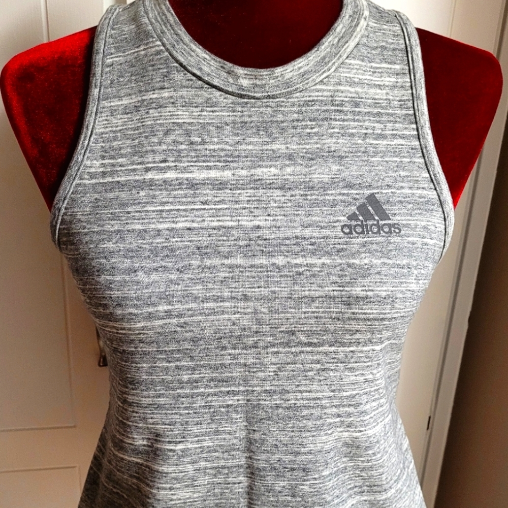 NWT-Adidas Tanktop Size-XS